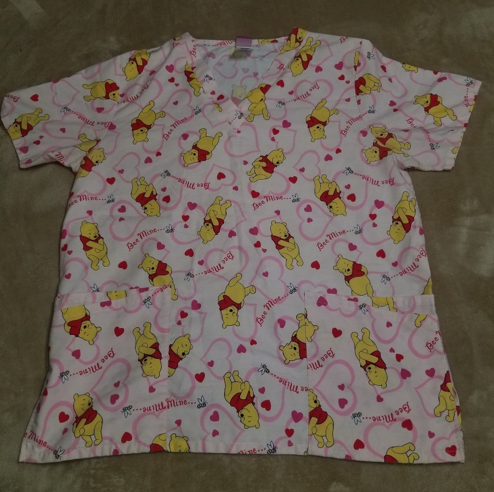 Disney Womens Large 12/14 Pink Winnie The Pooh Scrub Top Bee Mine Hearts.